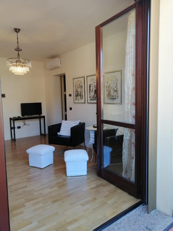 Appartamento Angela Cento  Exterior photo